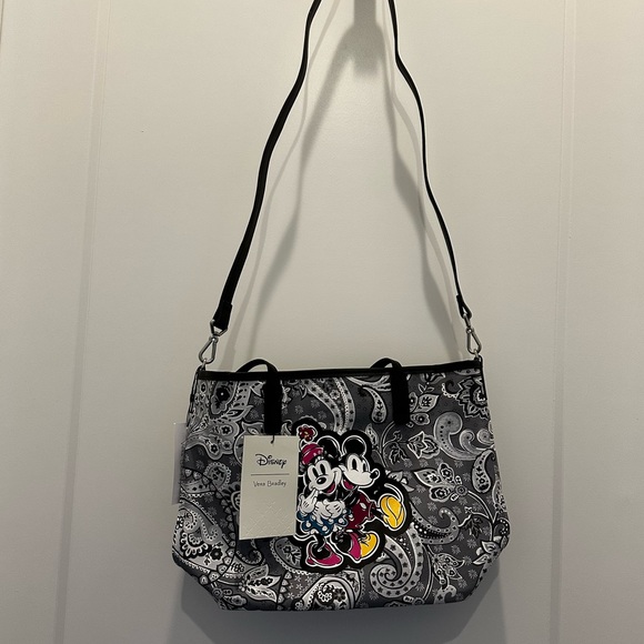 ❤️AMAZING DEAL❤️ Vera Bradley Disney Limited Edition Small Every Day Tote NWT - Picture 4 of 10